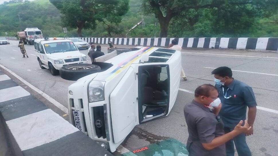 Vehicle in Sharad Pawar's convoy overturns on Mumbai-Pune Expressway, NCP chief’s car passes safely.