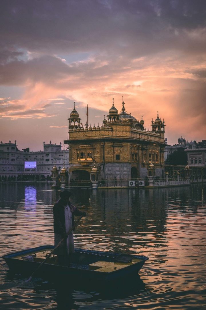 wallpaper of golden temple